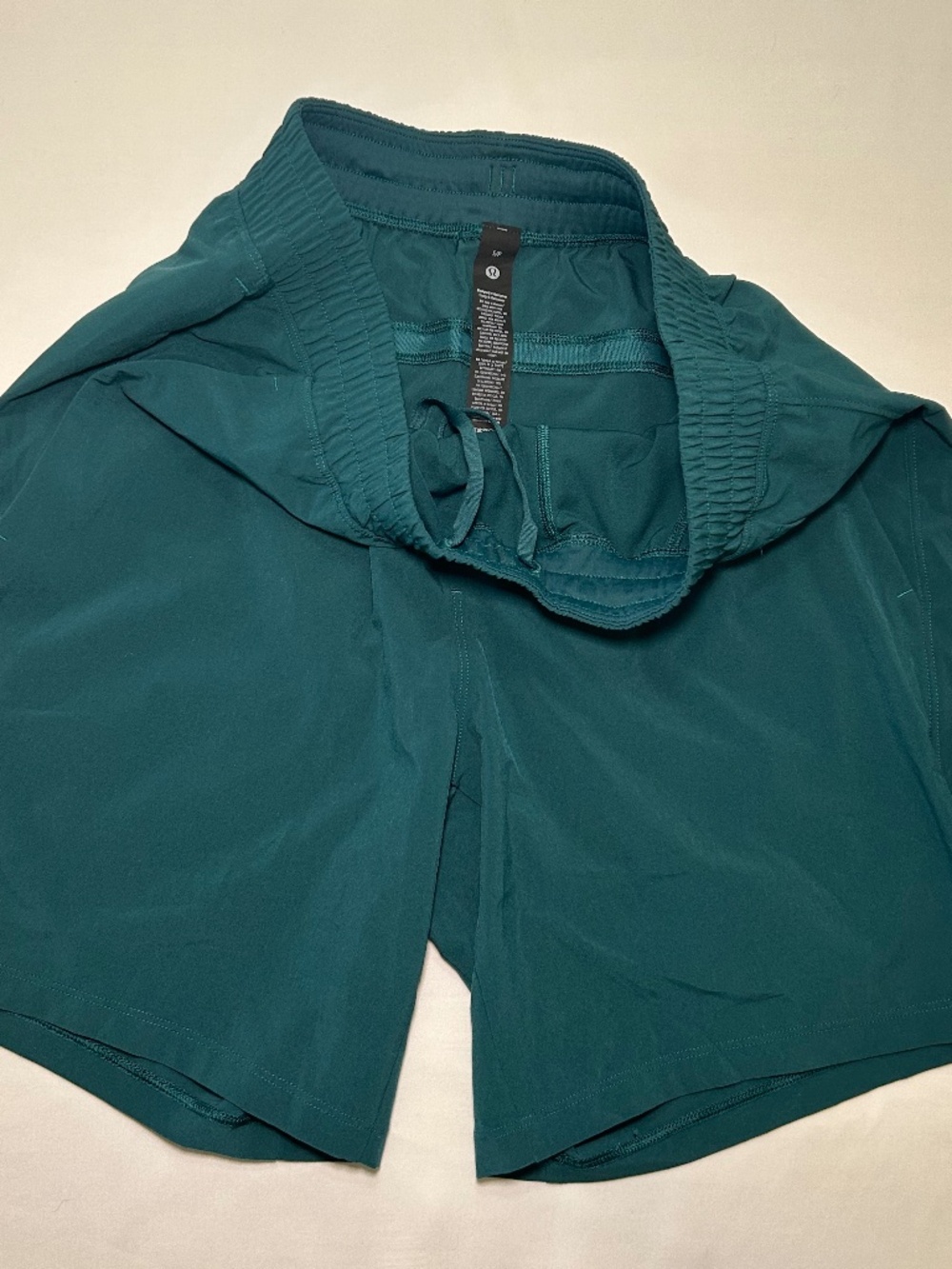 Lululemon Mens Pace Breaker 7" Shorts - size small